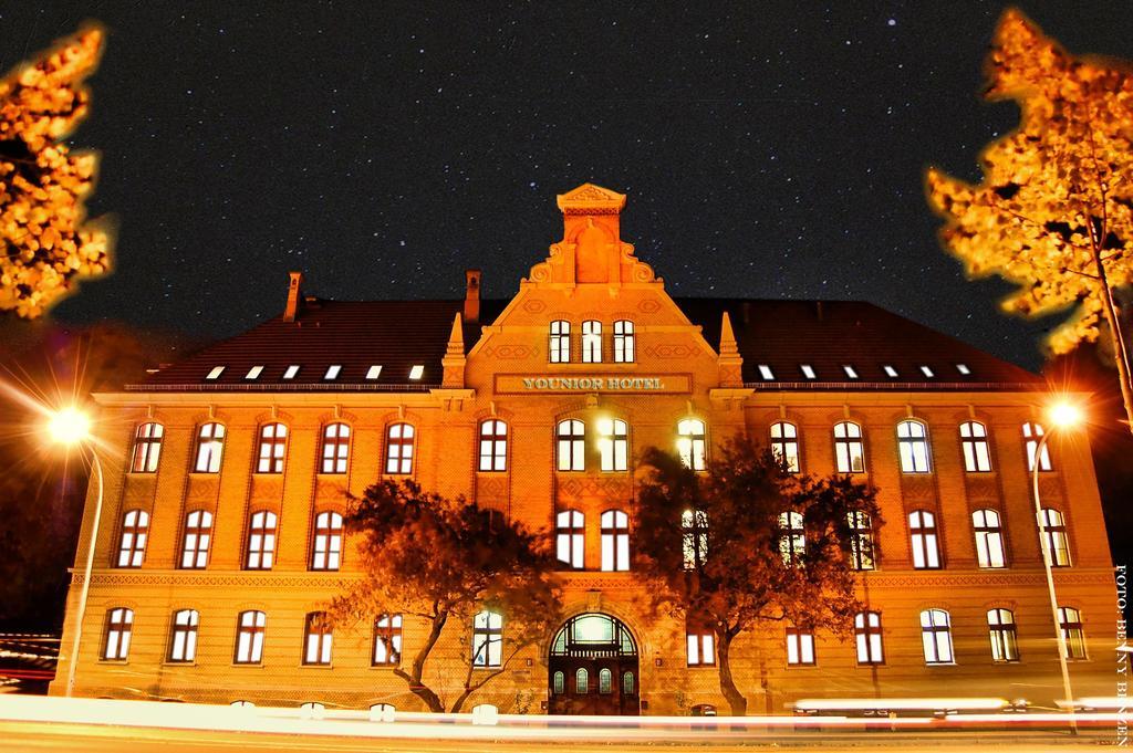 Younior-Hotel Stralsund Extérieur photo