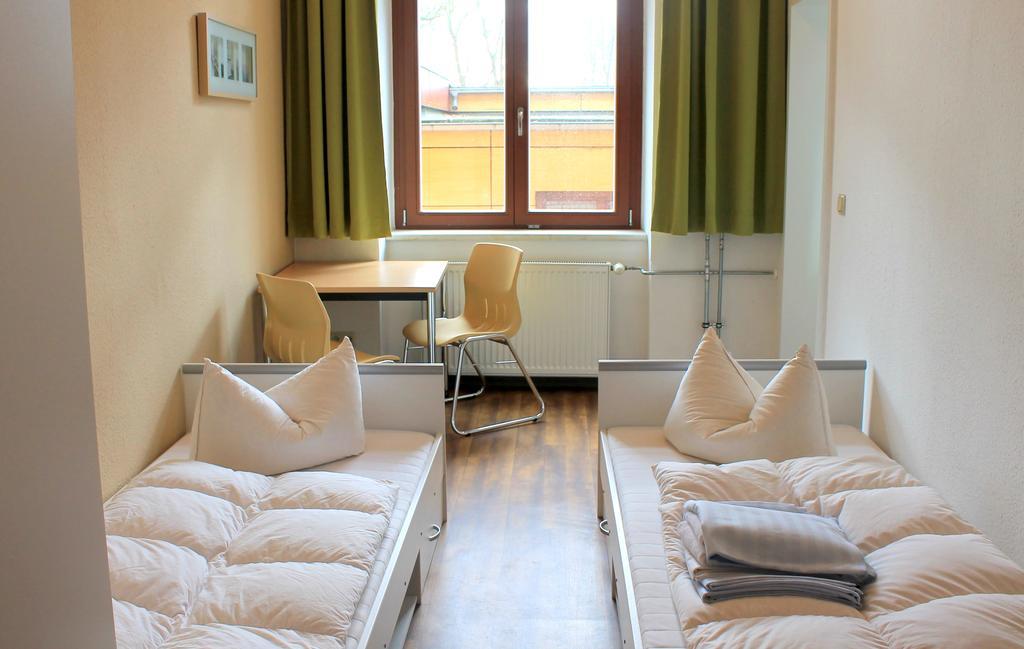 Younior-Hotel Stralsund Extérieur photo
