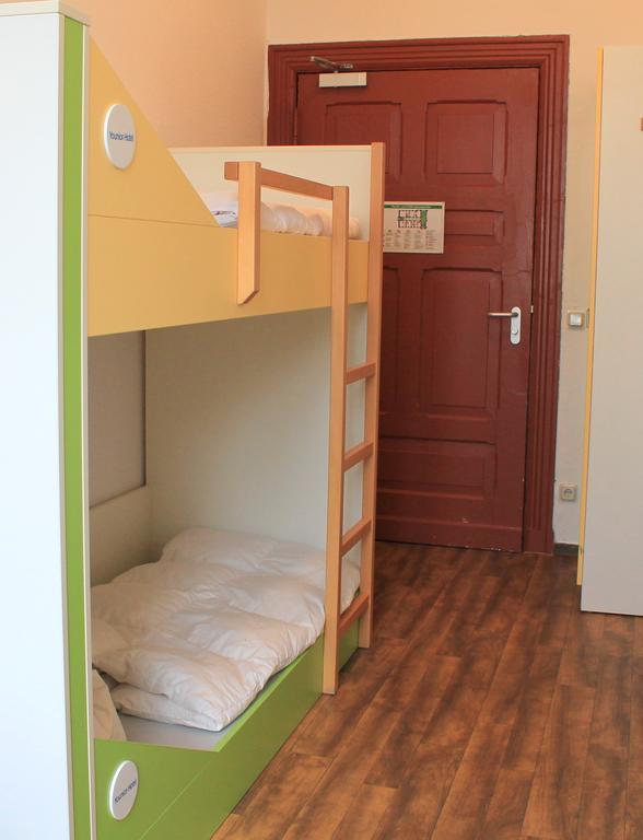 Younior-Hotel Stralsund Extérieur photo