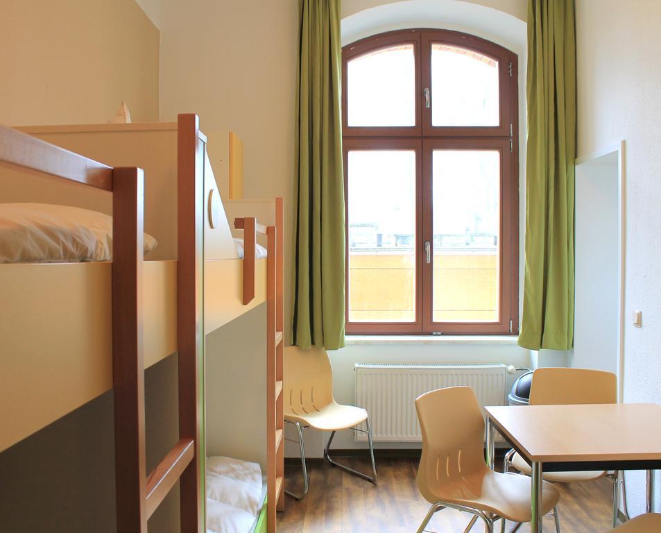 Younior-Hotel Stralsund Extérieur photo
