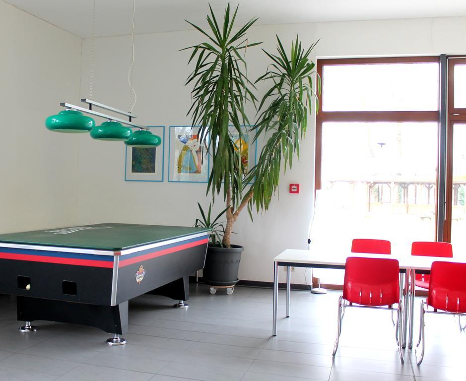 Younior-Hotel Stralsund Extérieur photo